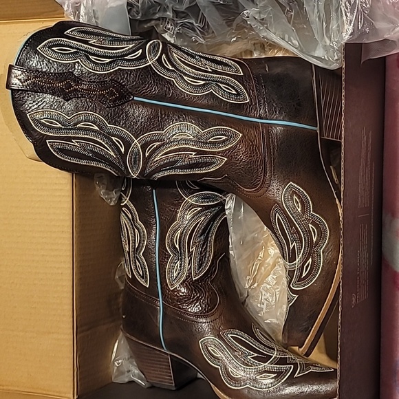 Ariat Shoes - Ariat womens boots